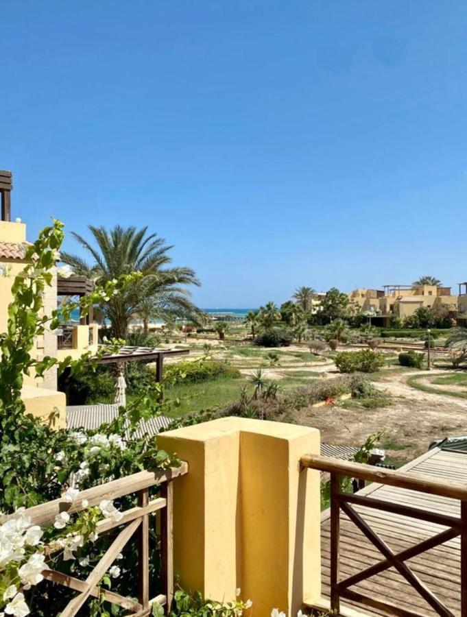 A Sea View Spacious Cheering 5 Bedroom Villa Ain Sokhna "Ain Bay" فيلا كاملة للإيجار قرية العين باي Ain Sukhna Exterior foto