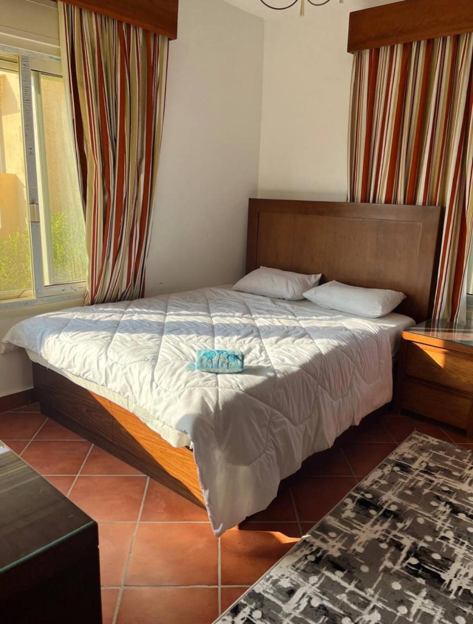 A Sea View Spacious Cheering 5 Bedroom Villa Ain Sokhna "Ain Bay" فيلا كاملة للإيجار قرية العين باي Ain Sukhna Exterior foto