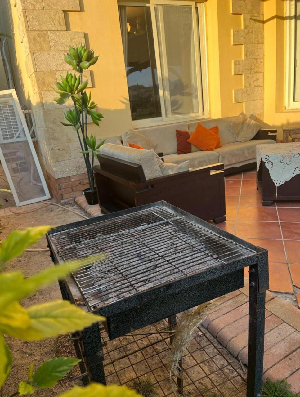 A Sea View Spacious Cheering 5 Bedroom Villa Ain Sokhna "Ain Bay" فيلا كاملة للإيجار قرية العين باي Ain Sukhna Exterior foto