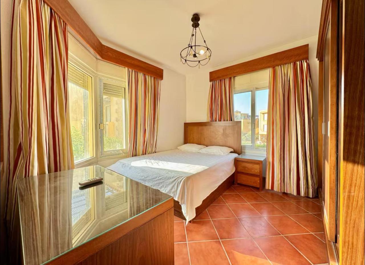 A Sea View Spacious Cheering 5 Bedroom Villa Ain Sokhna "Ain Bay" فيلا كاملة للإيجار قرية العين باي Ain Sukhna Exterior foto