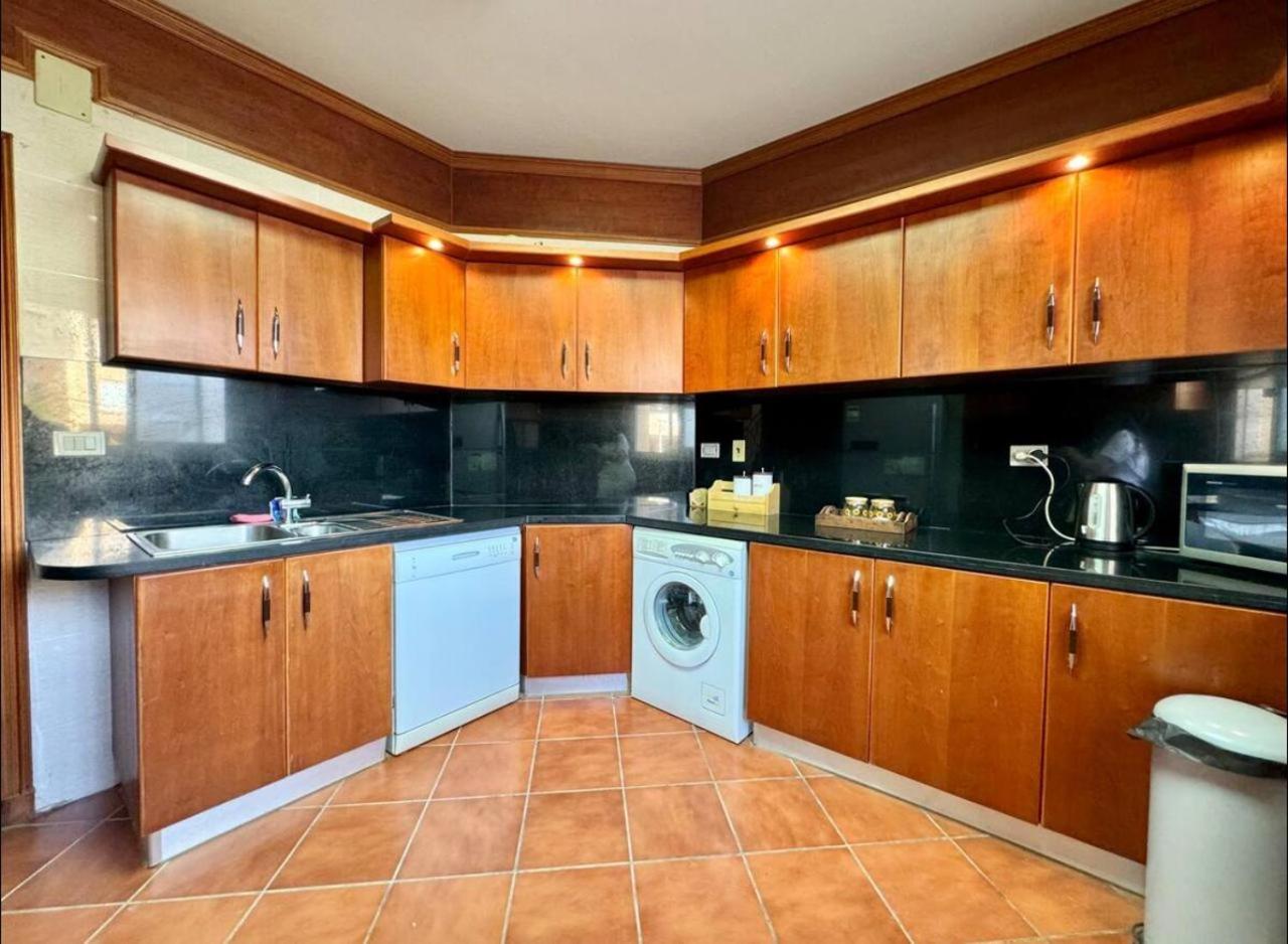 A Sea View Spacious Cheering 5 Bedroom Villa Ain Sokhna "Ain Bay" فيلا كاملة للإيجار قرية العين باي Ain Sukhna Exterior foto