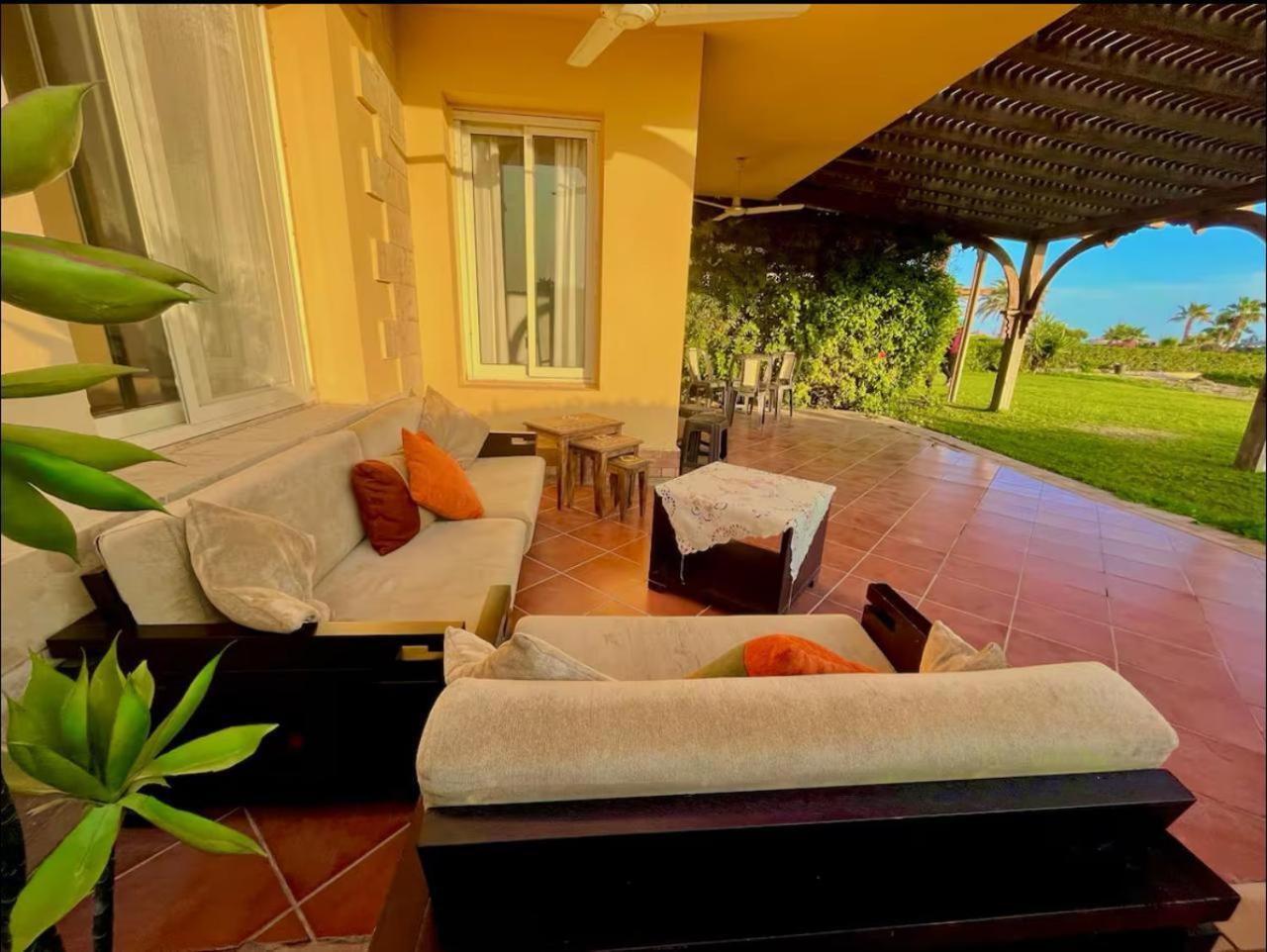A Sea View Spacious Cheering 5 Bedroom Villa Ain Sokhna "Ain Bay" فيلا كاملة للإيجار قرية العين باي Ain Sukhna Exterior foto
