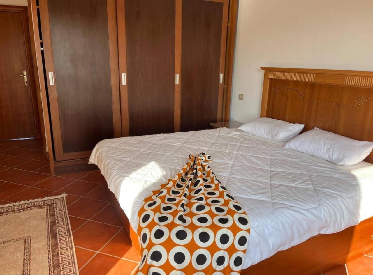 A Sea View Spacious Cheering 5 Bedroom Villa Ain Sokhna "Ain Bay" فيلا كاملة للإيجار قرية العين باي Ain Sukhna Exterior foto