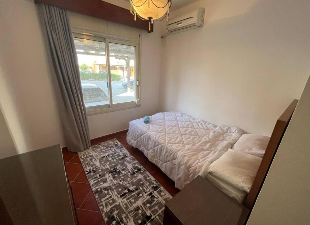 A Sea View Spacious Cheering 5 Bedroom Villa Ain Sokhna "Ain Bay" فيلا كاملة للإيجار قرية العين باي Ain Sukhna Exterior foto