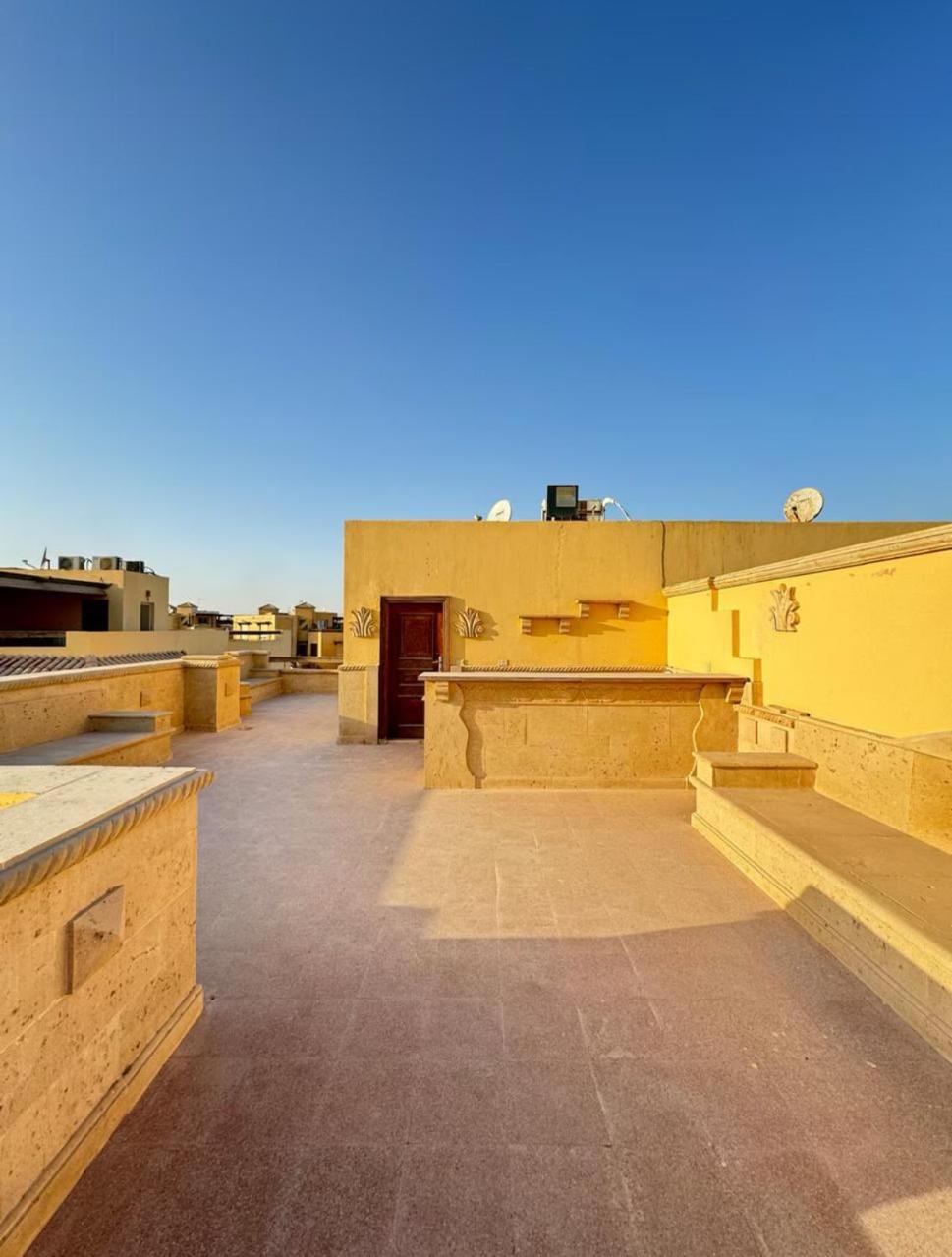 A Sea View Spacious Cheering 5 Bedroom Villa Ain Sokhna "Ain Bay" فيلا كاملة للإيجار قرية العين باي Ain Sukhna Exterior foto