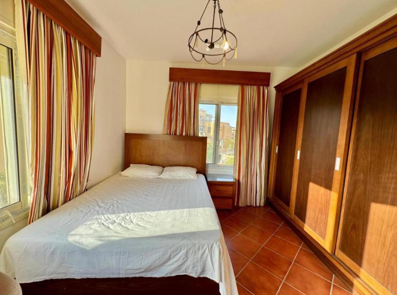 A Sea View Spacious Cheering 5 Bedroom Villa Ain Sokhna "Ain Bay" فيلا كاملة للإيجار قرية العين باي Ain Sukhna Exterior foto