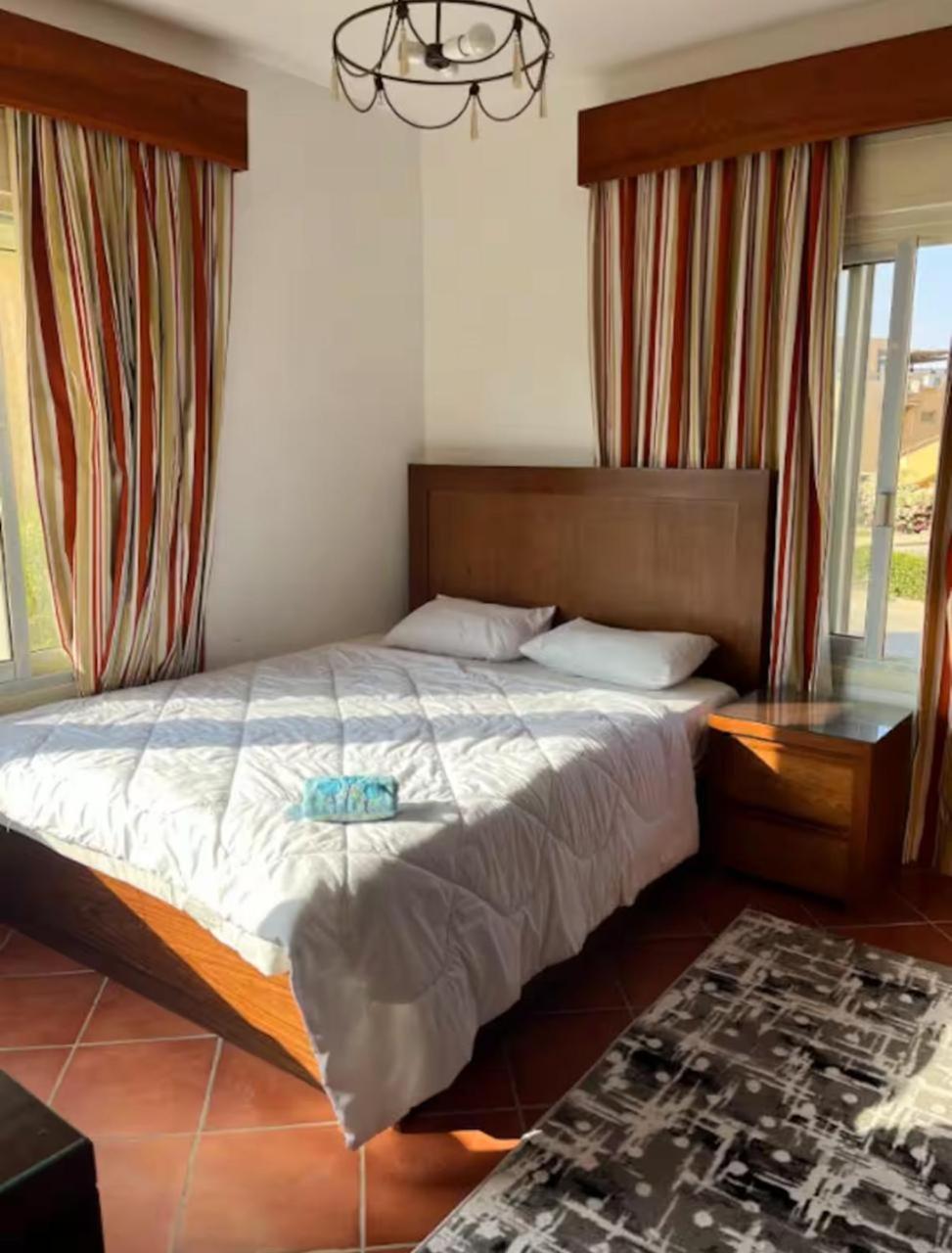 A Sea View Spacious Cheering 5 Bedroom Villa Ain Sokhna "Ain Bay" فيلا كاملة للإيجار قرية العين باي Ain Sukhna Exterior foto